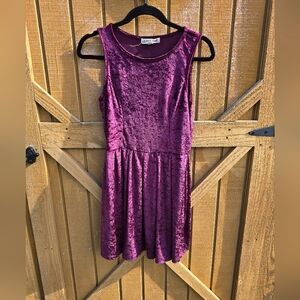 Elegant Velvet Sleeveless Dress - Rich Purple